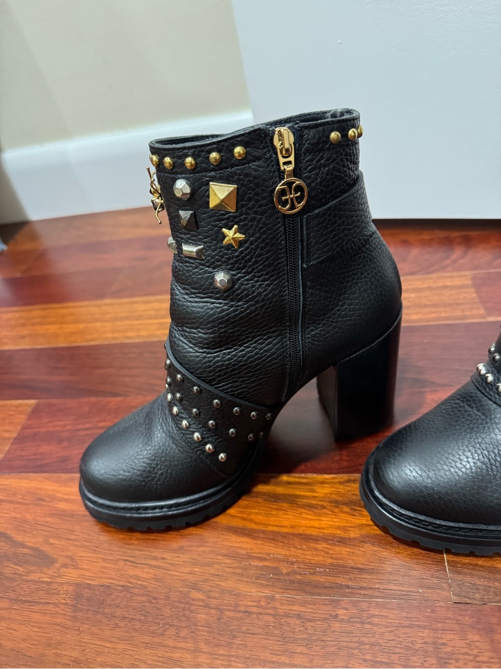 FABI Luxury Italian Leather Studded Ankle Boots 36 1/2 - Picture 4 of 8